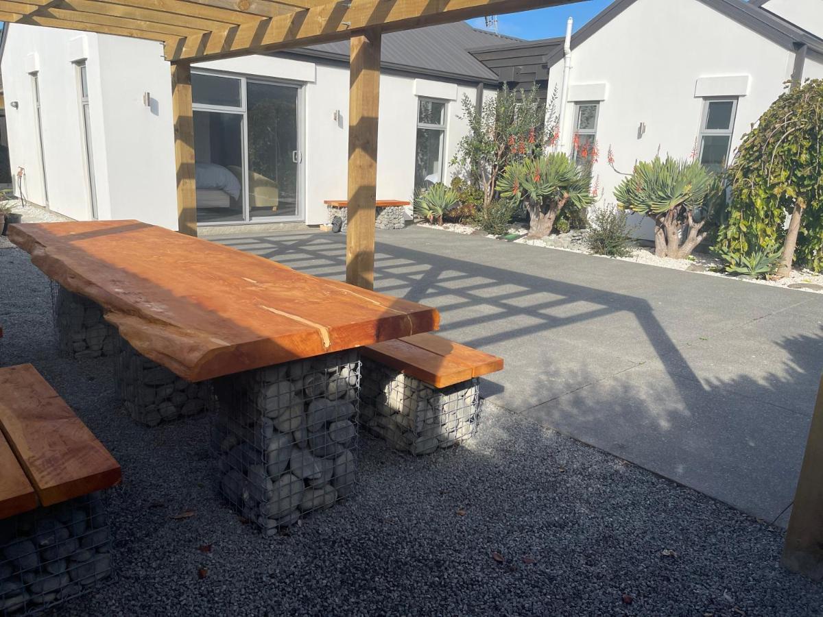 Stunning Park Side Holiday Home Christchurch Bagian luar foto